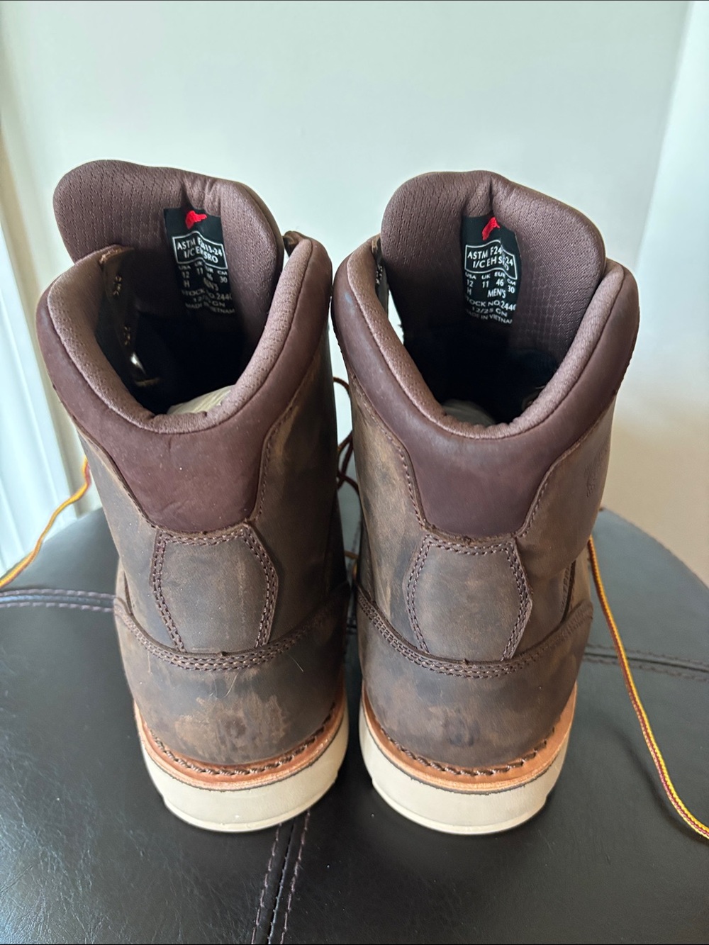 Red Wing 2440 Men’s Dark Brown Leather Moc Toe Work Boots 12 H - Picture 3 of 8